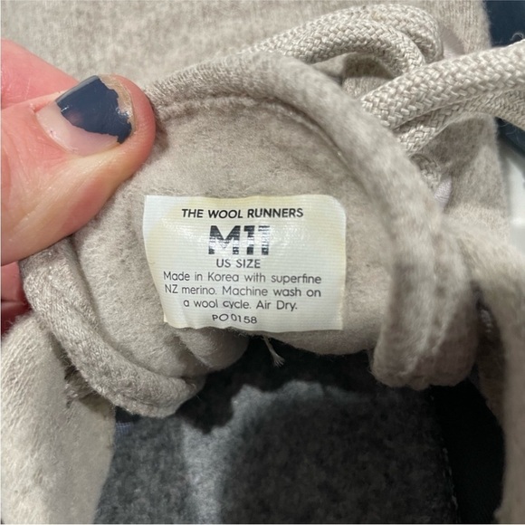 ALLBIRDS Men Sand Navy Blue Sole Wool Runners Sneakers size 11 - Picture 5 of 9